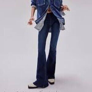 Free People Blue Penny Pull On Flare Leg Jeans!
